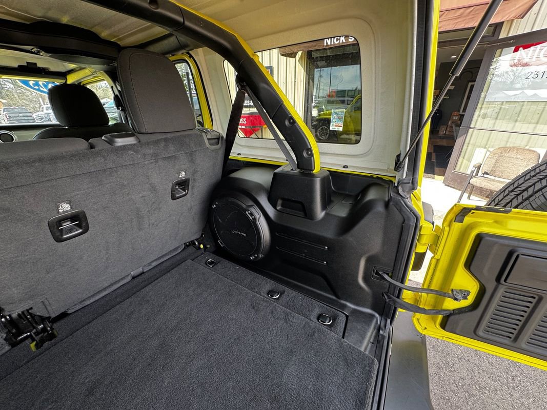 Used 2023 Jeep Wrangler Unlimited Sahara AWD/4WD image 45