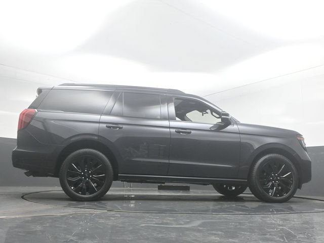 Used 2025 Ford Expedition Platinum w/ Stealth Appearance Package AWD/4WD image 55