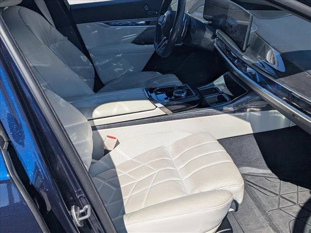 Certified 2023 BMW 760i xDrive image 20