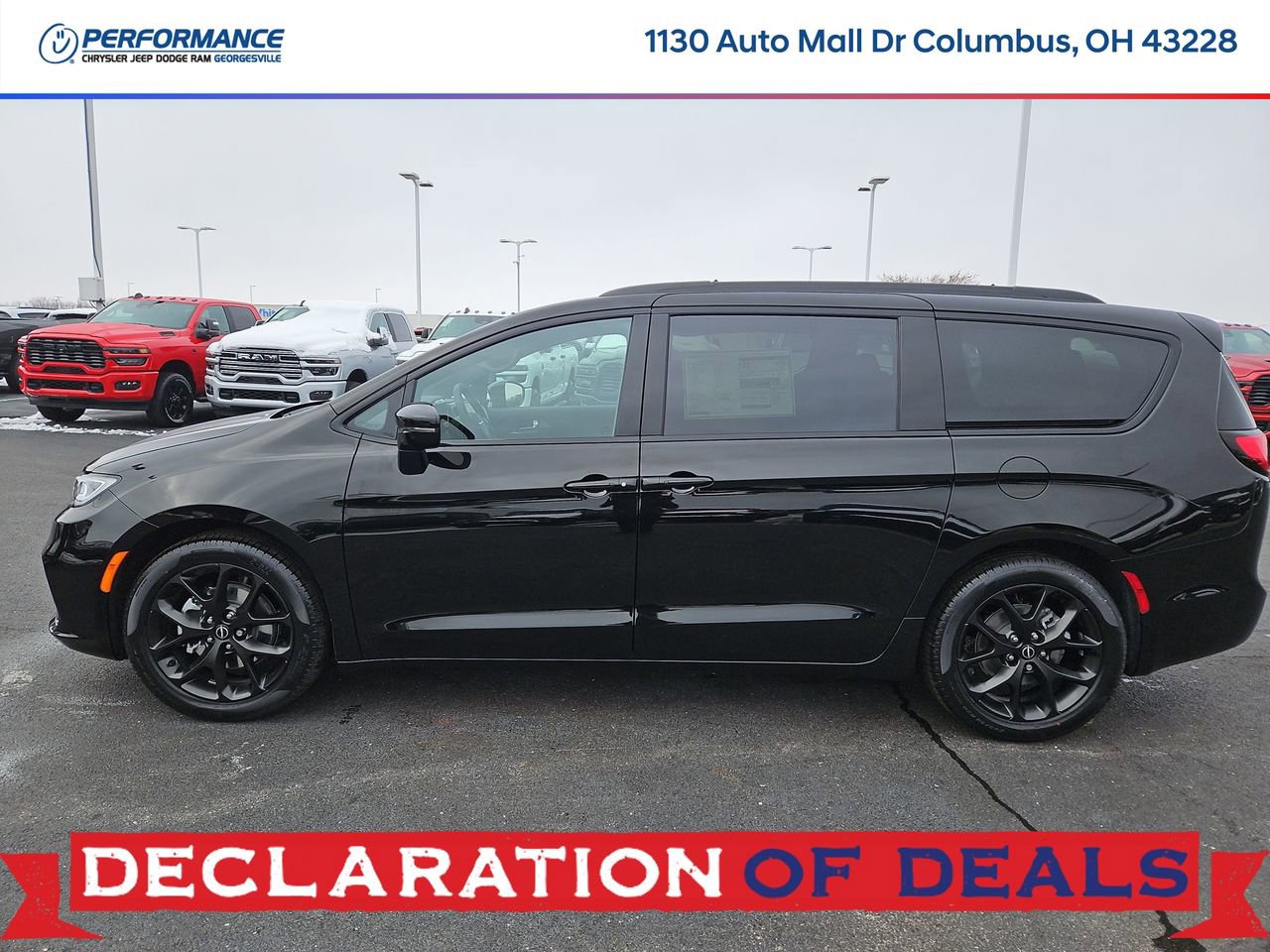 New 2026 Chrysler Pacifica Select image 4