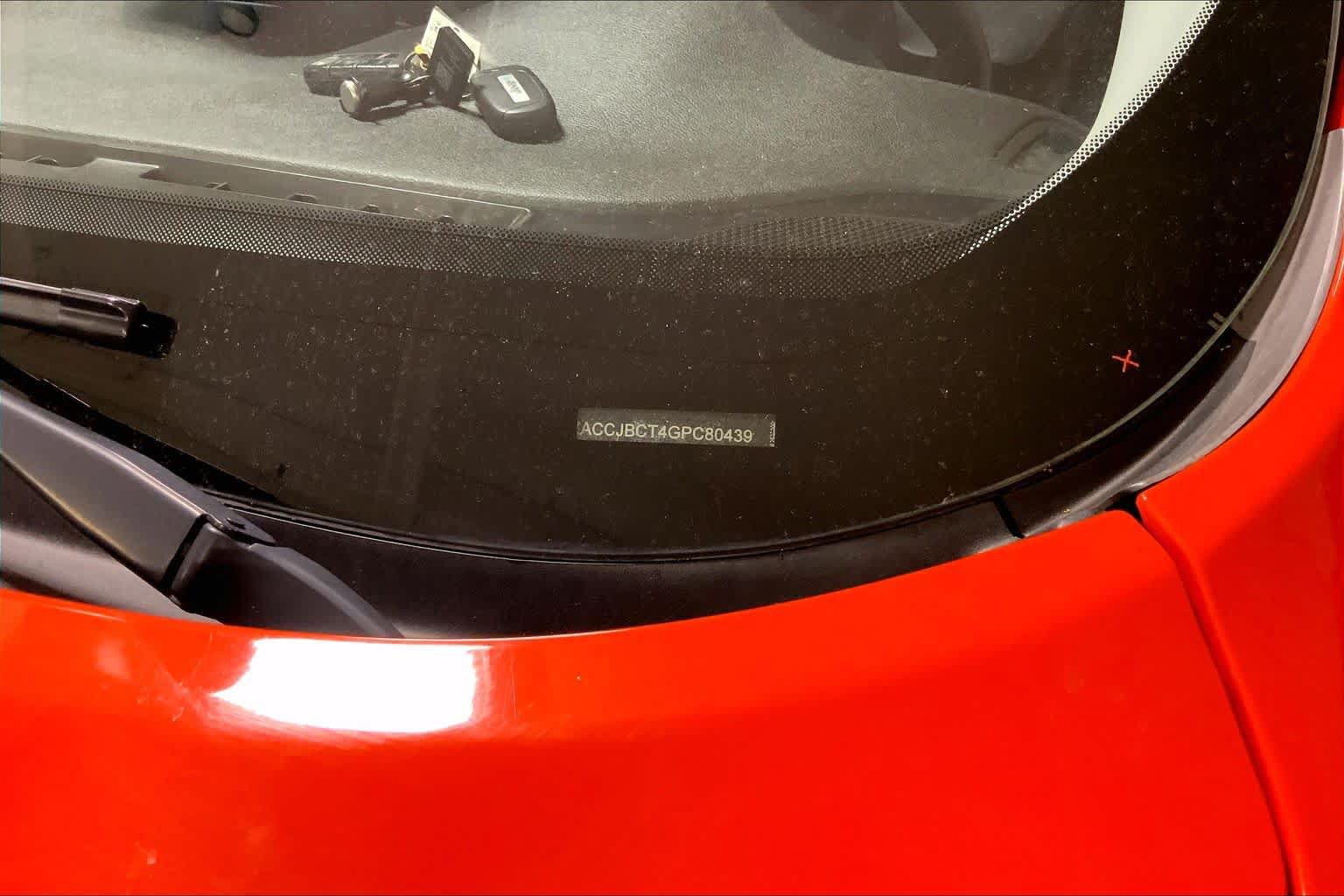 Used 2016 Jeep Renegade Trailhawk w/ Premium Trailhawk Package AWD/4WD image 35