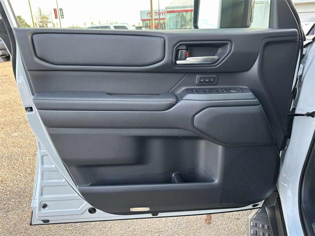 Used 2025 Toyota Land Cruiser image 18