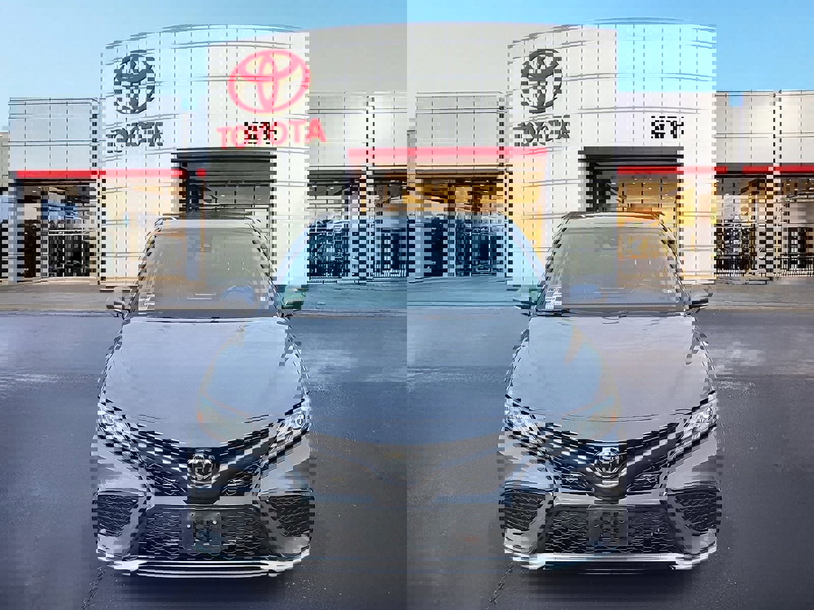 Used 2024 Toyota Camry XSE image 2