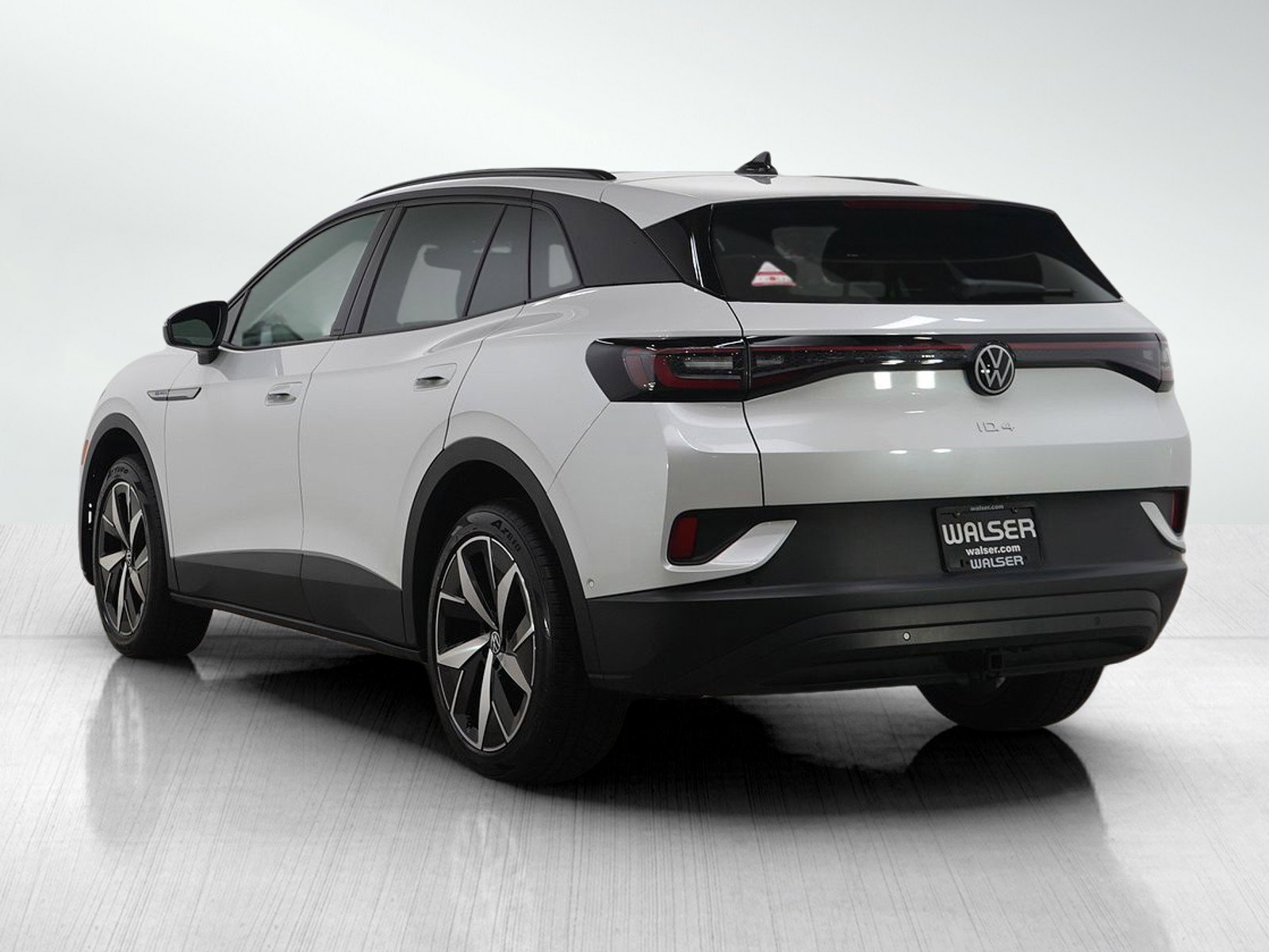 Used 2023 Volkswagen ID.4 Pro S image 3