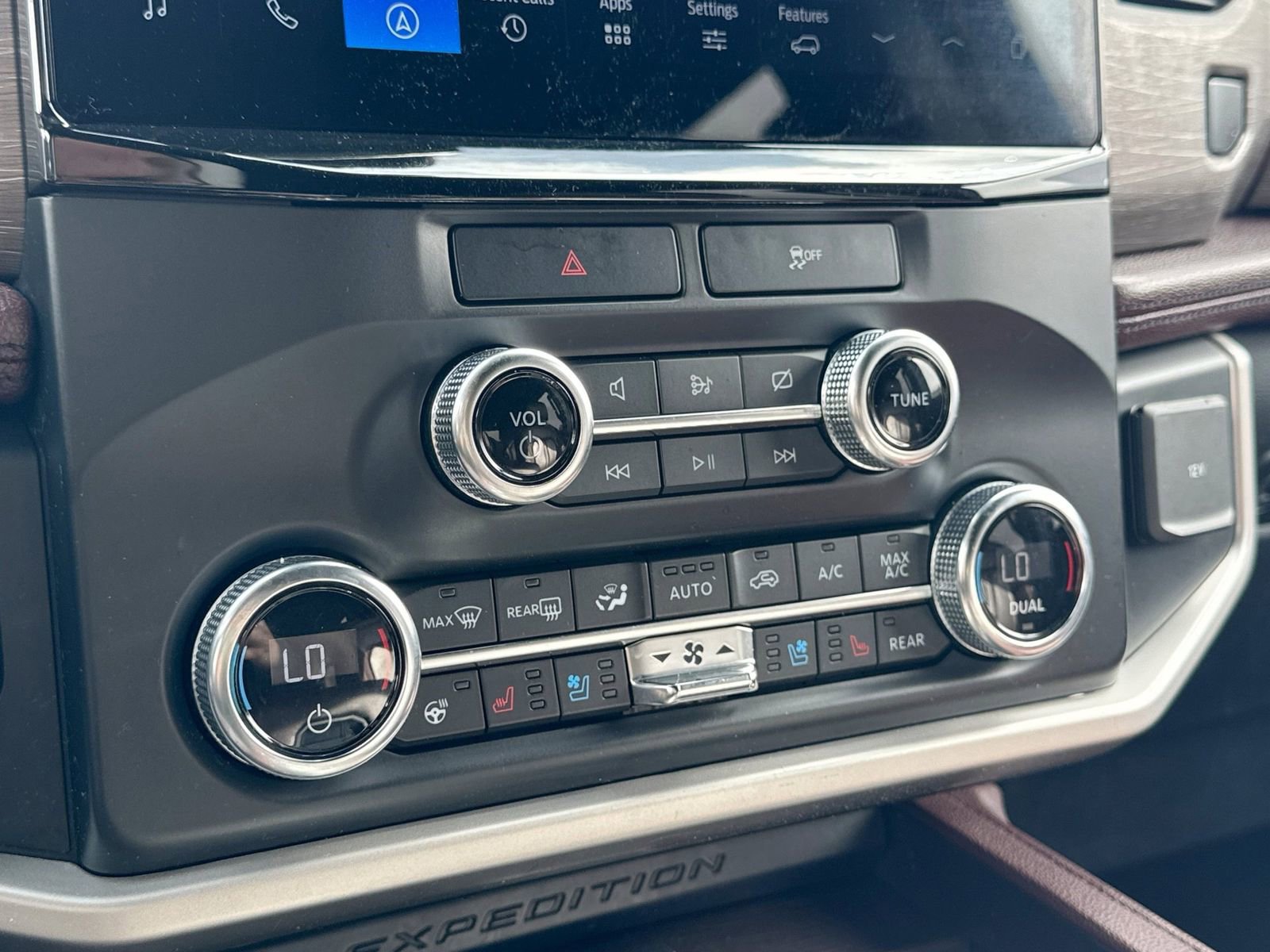 Certified 2022 Ford Expedition Limited image 28