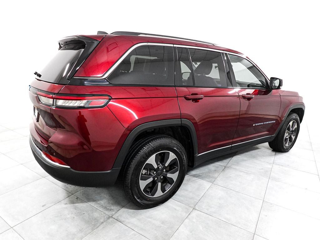 Used 2024 Jeep Grand Cherokee Limited 4xe AWD/4WD image 7