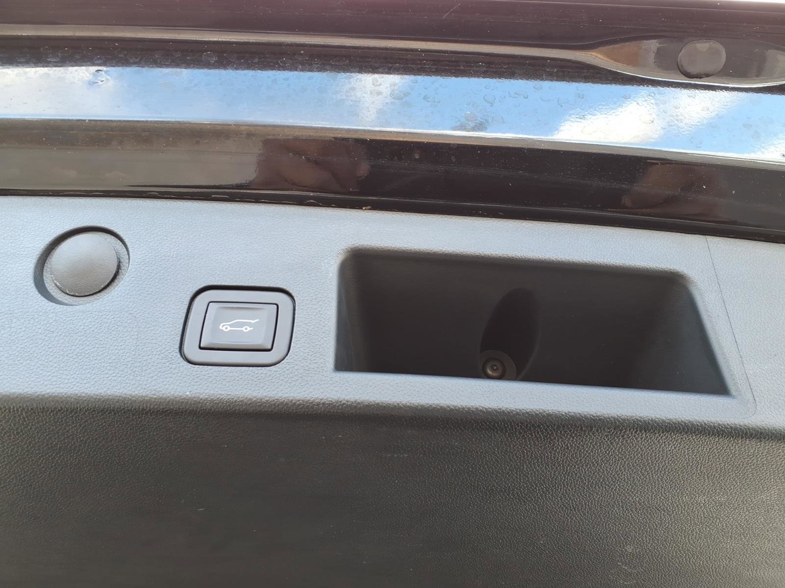 Certified 2025 GMC Terrain Elevation w/ Elevation Premium Package image 6