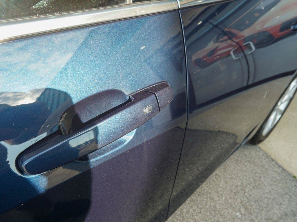 Used 2019 Chevrolet Malibu LT FWD image 8
