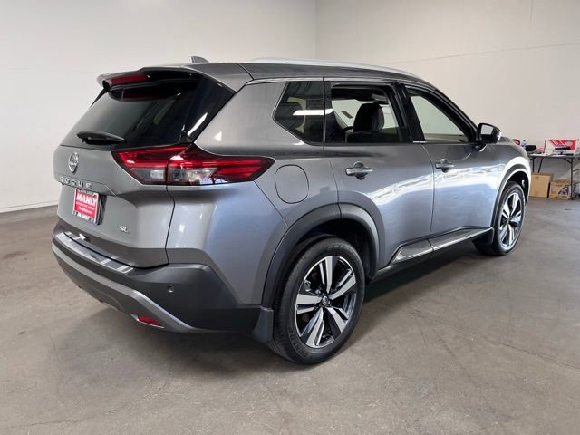 Used 2023 Nissan Rogue SL image 3