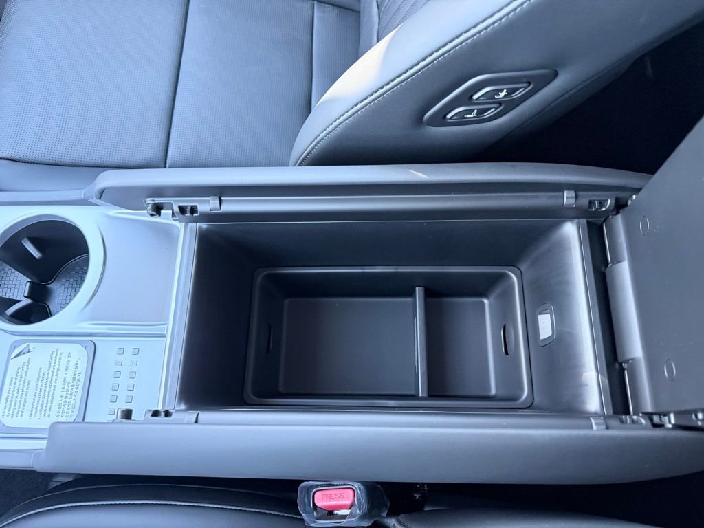 New 2026 Hyundai Ioniq 9 Calligraphy image 20