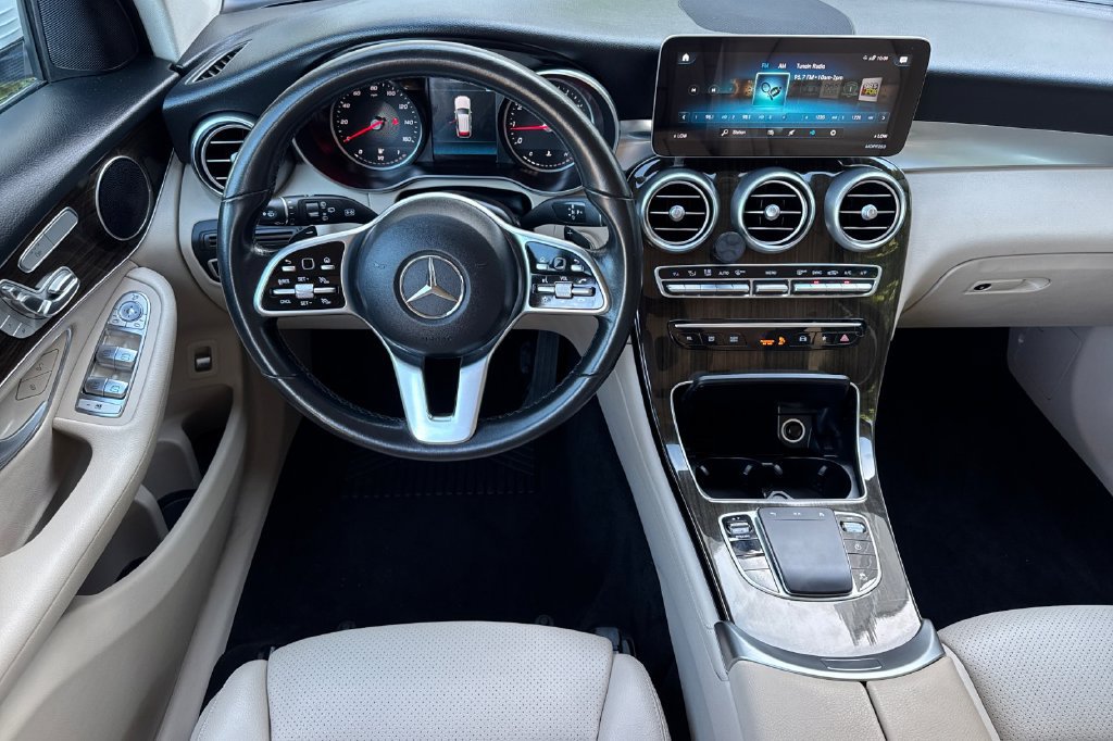 Used 2020 Mercedes-Benz GLC 300 4MATIC image 13
