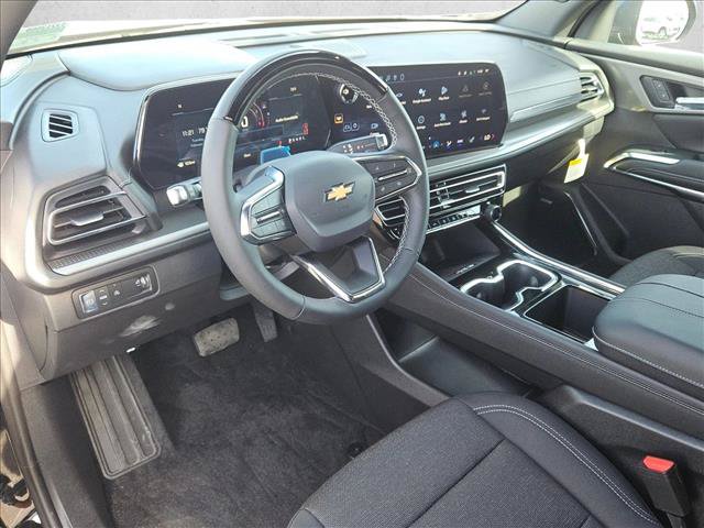 New 2026 Chevrolet Traverse LT w/ Enhanced Driving Package FWD image 3