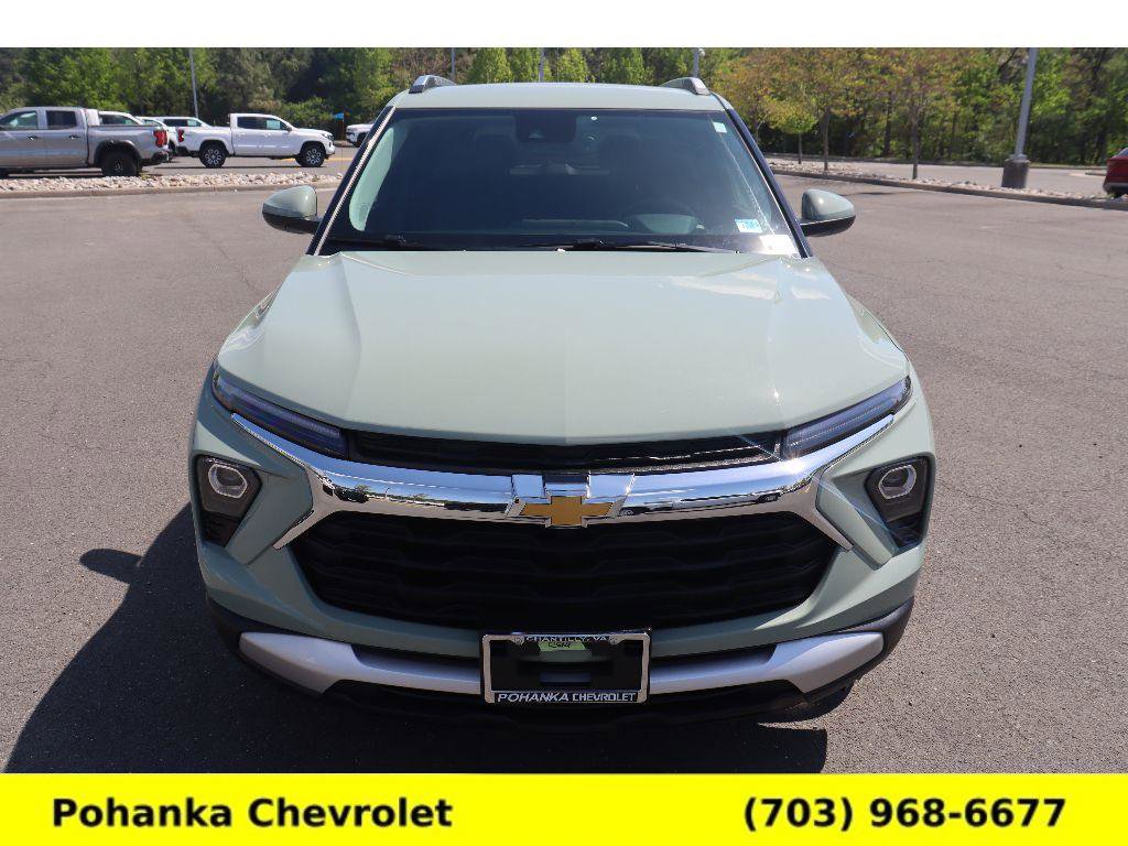 Certified 2025 Chevrolet TrailBlazer LT w/ Convenience Package FWD image 2