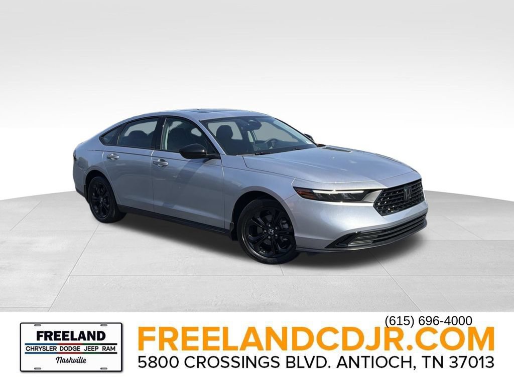 Used 2025 Honda Accord SE image 1