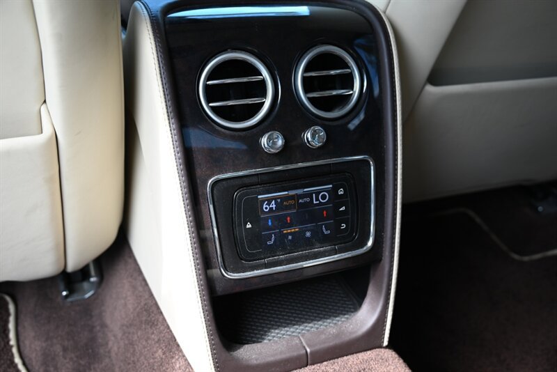 Used 2016 Bentley Flying Spur V8 AWD/4WD image 26