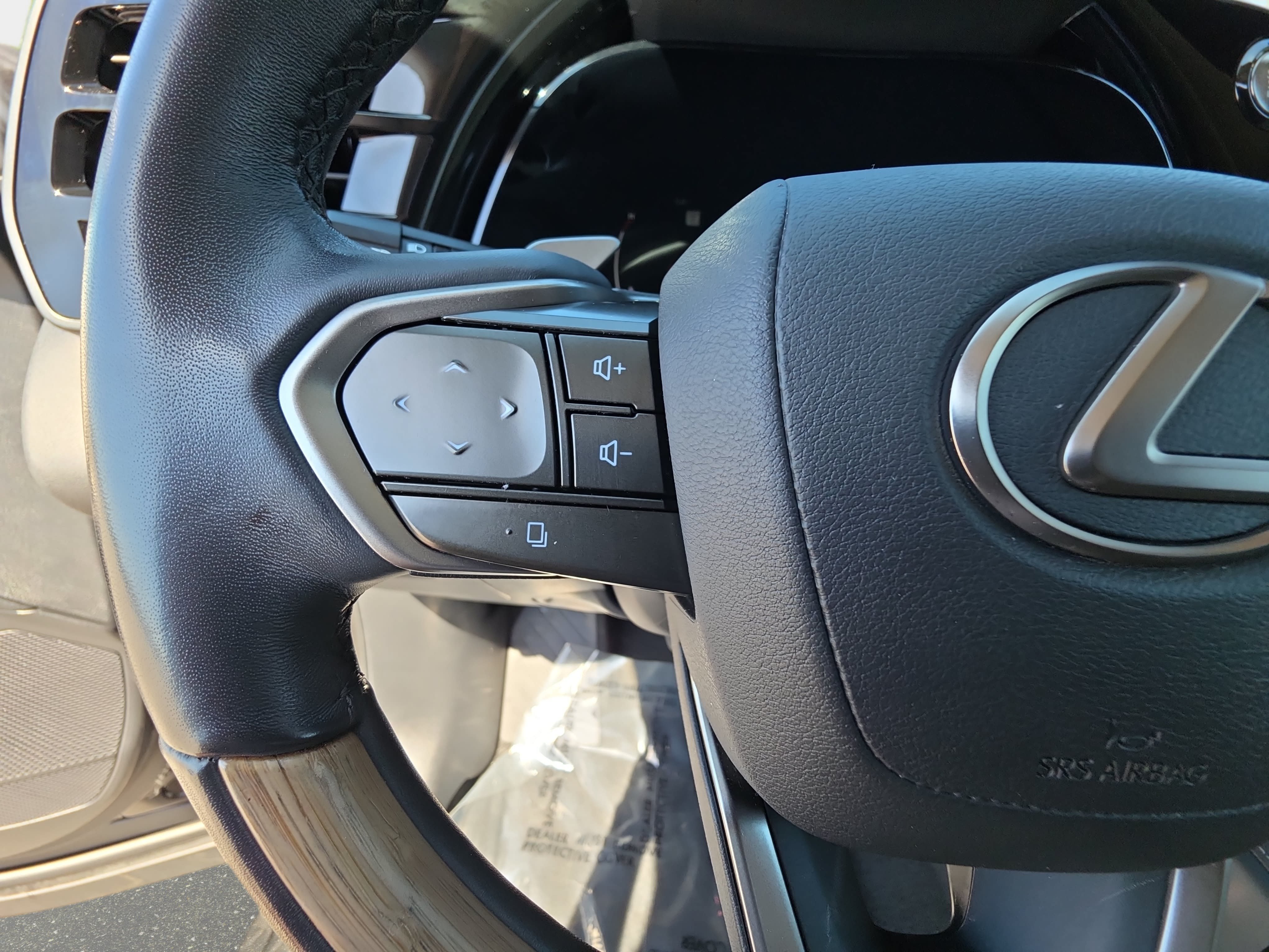 Used 2023 Lexus RX 350 Premium Plus w/ Accessory Package AWD/4WD image 17