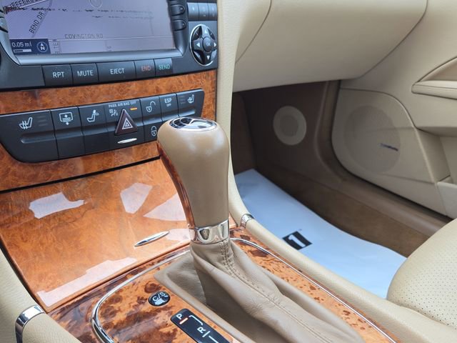 Used 2008 Mercedes-Benz E 350 4MATIC Sedan image 15