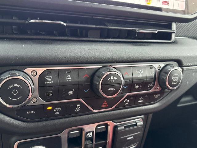 Used 2024 Jeep Wrangler Unlimited Rubicon 392 AWD/4WD image 23