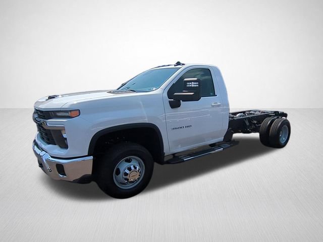 New 2025 Chevrolet Silverado 3500 LT w/ Convenience Package AWD/4WD image 7