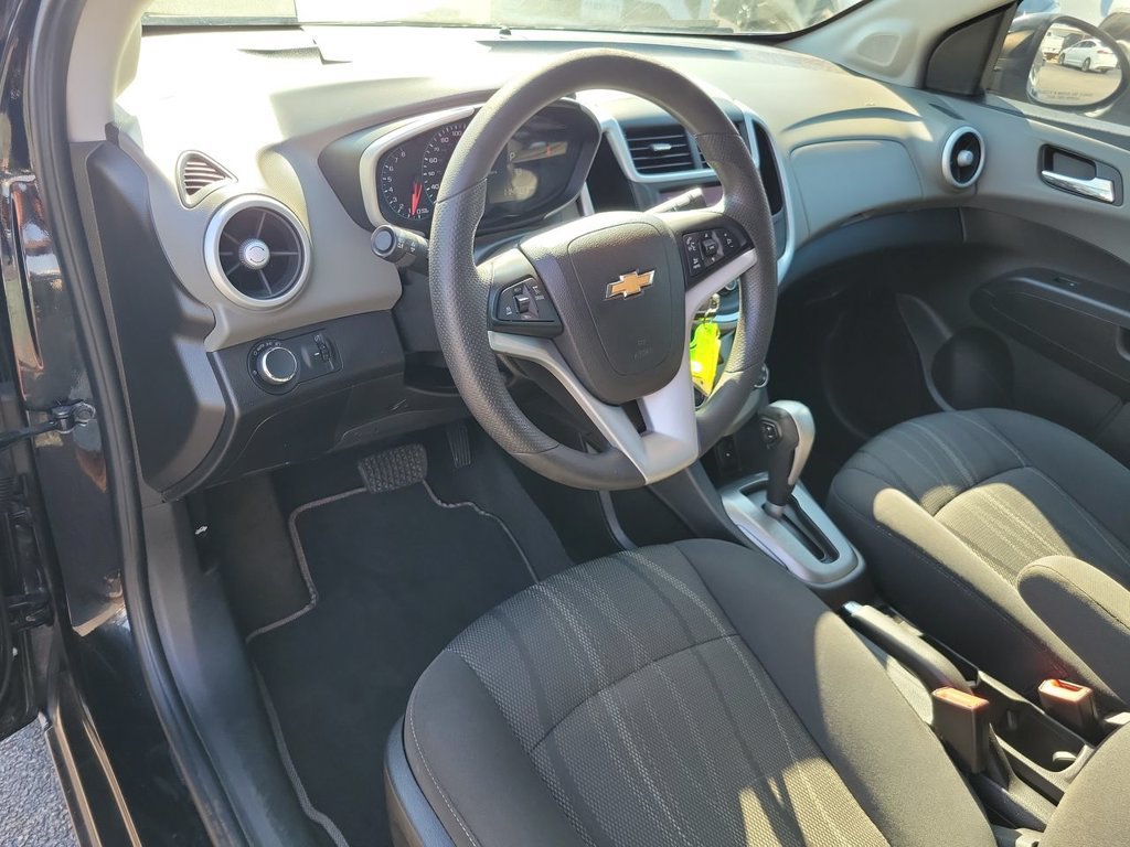 Used 2019 Chevrolet Sonic LT FWD image 10