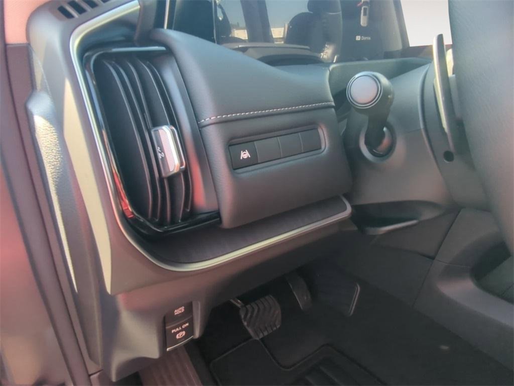 New 2026 Nissan Armada SV image 11