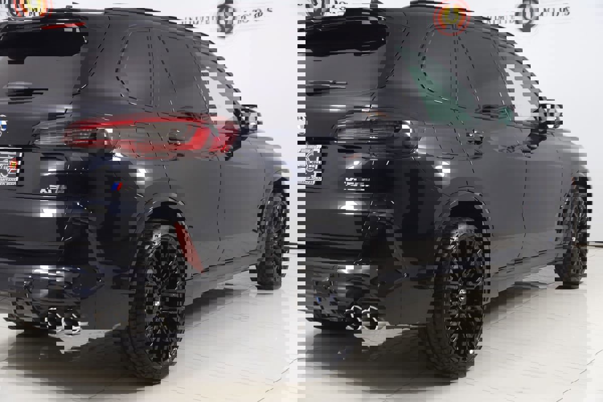 Used 2021 BMW X5 M w/ Executive Package image 64