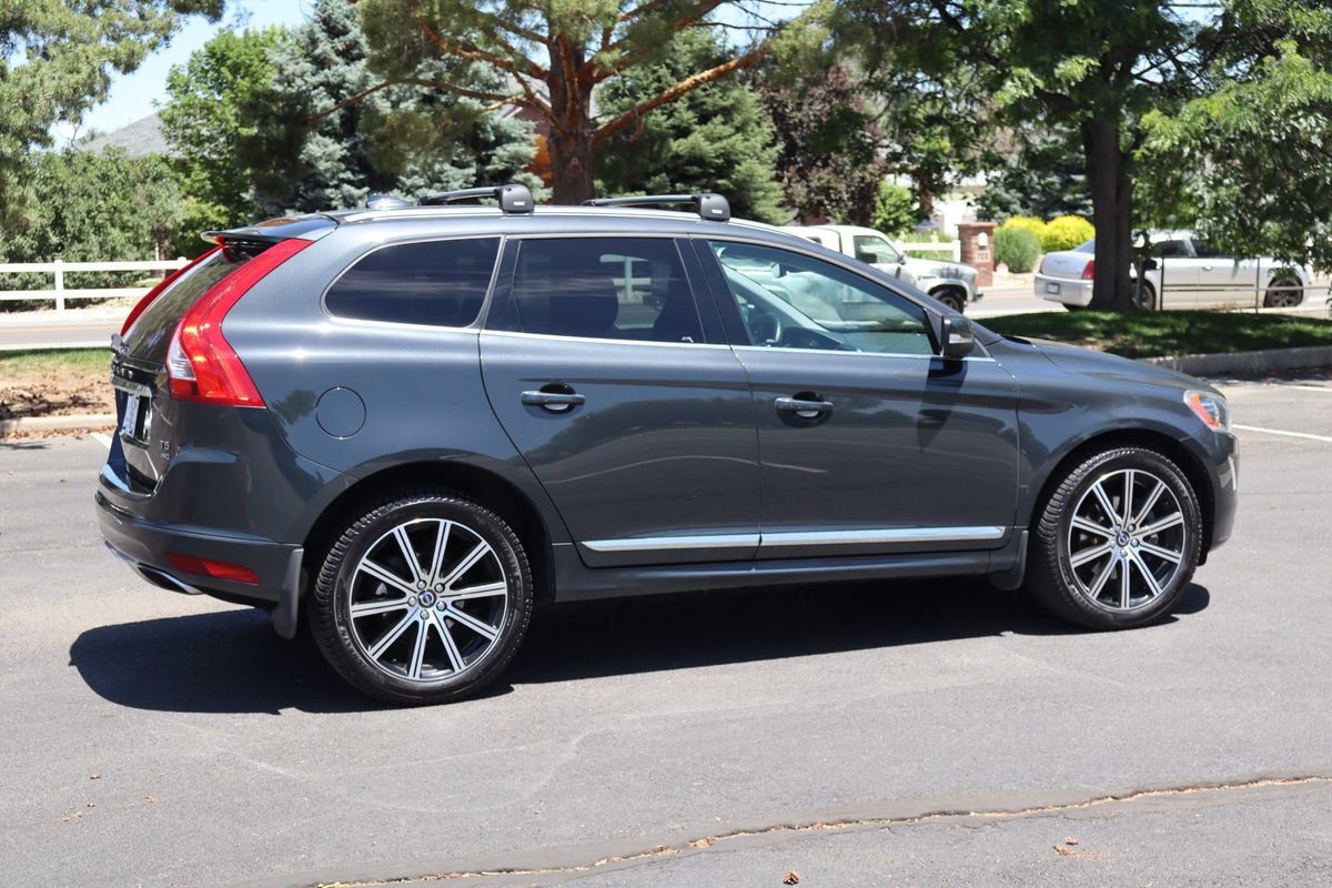 Used 2015 Volvo XC60 T5 AWD/4WD image 4
