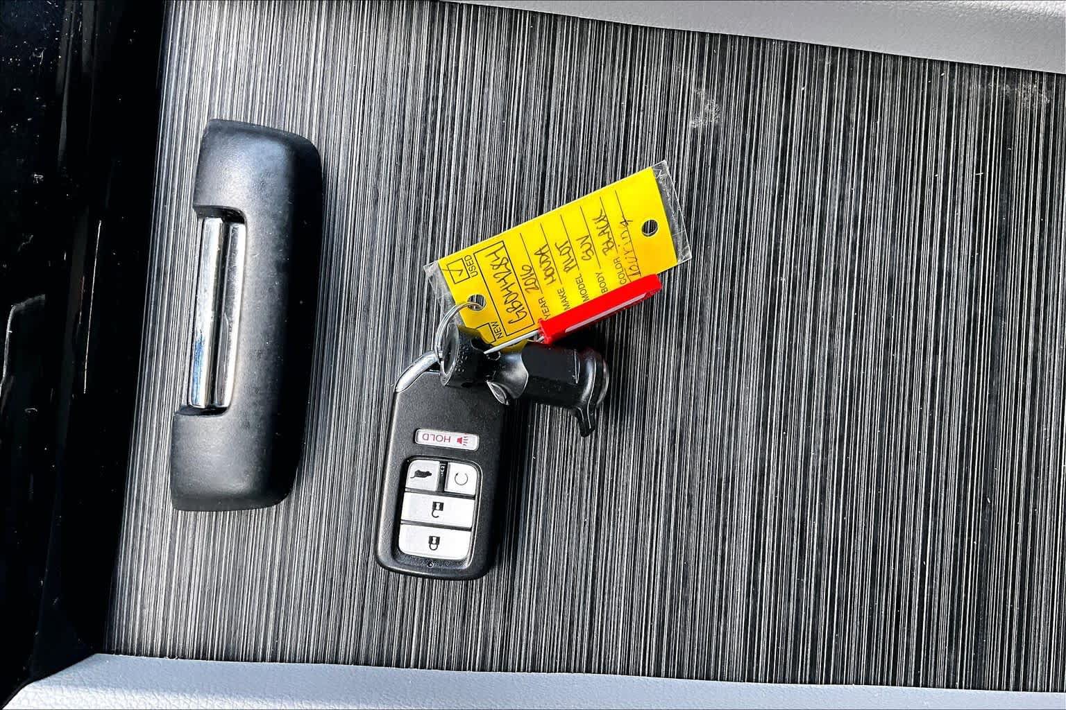 Used 2016 Honda Pilot Touring image 15
