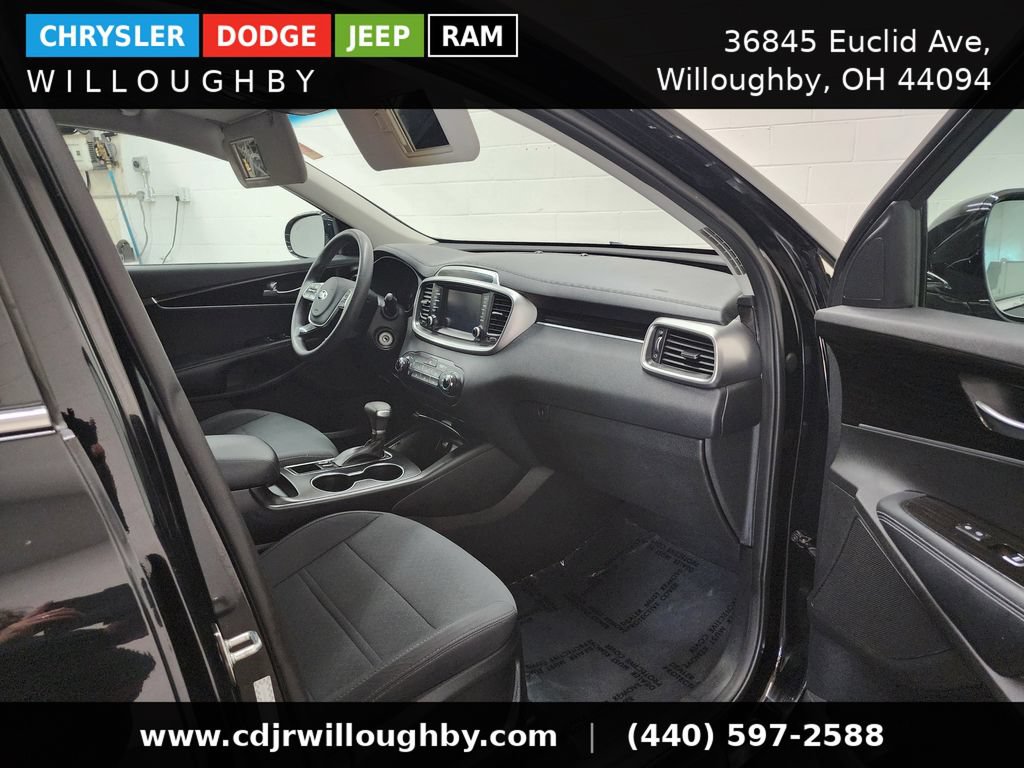 Used 2020 Kia Sorento LX FWD image 36