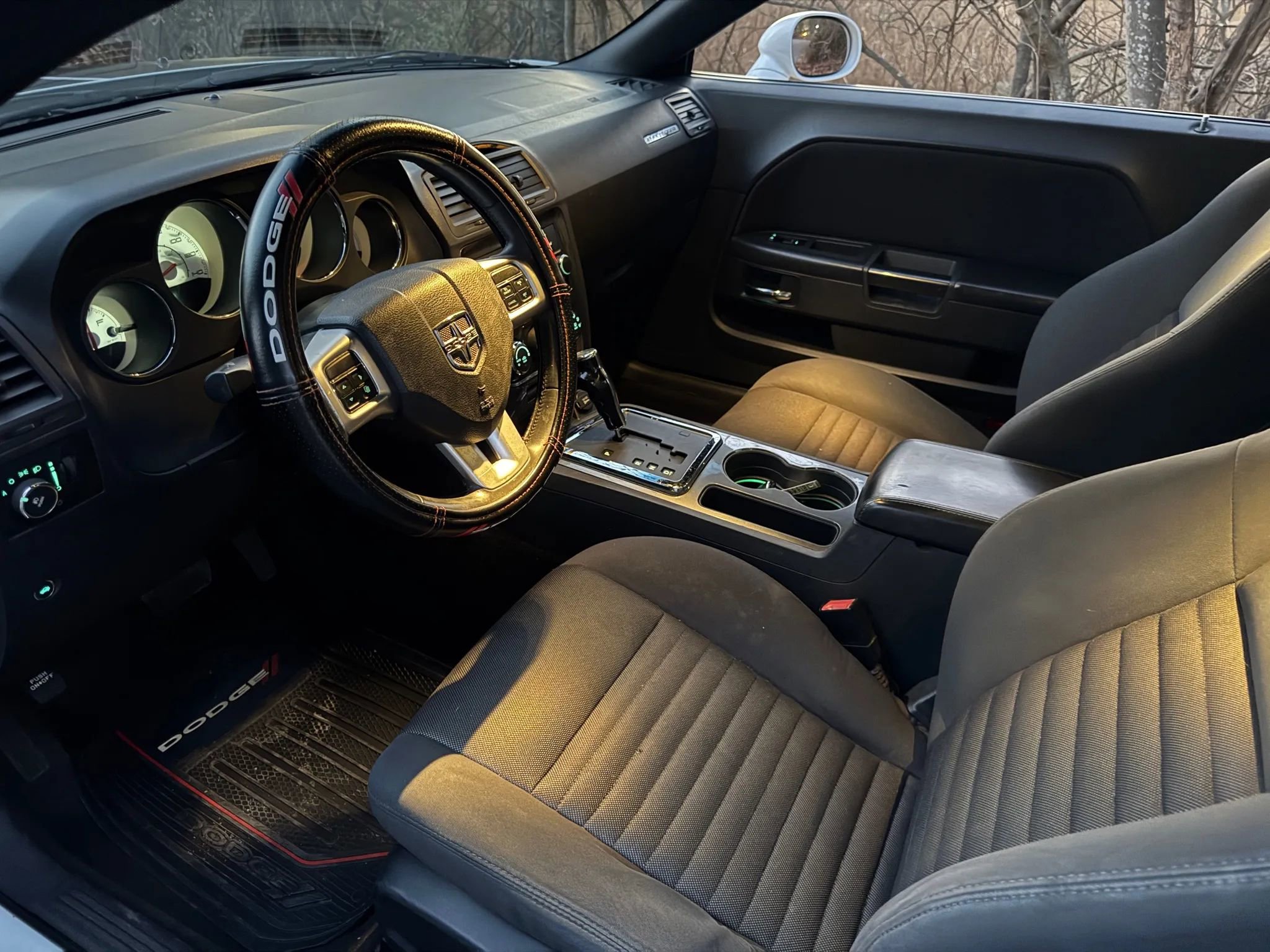 Used 2011 Dodge Challenger image 5