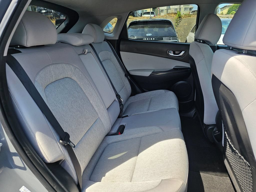 Used 2023 Hyundai Kona SE FWD image 12
