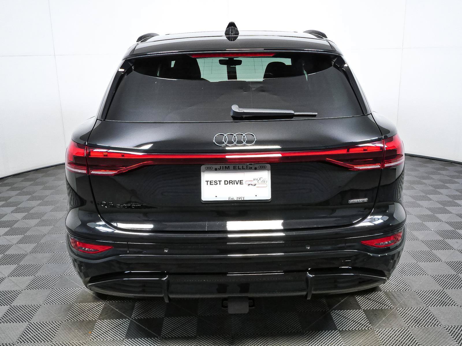 New 2027 Audi Q6 e-tron Premium Plus AWD/4WD image 32