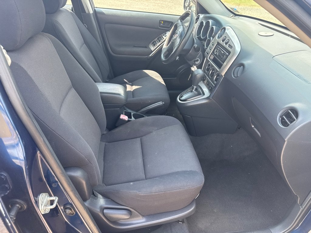 Used 2004 Pontiac Vibe w/ Power Group Value Package FWD image 20