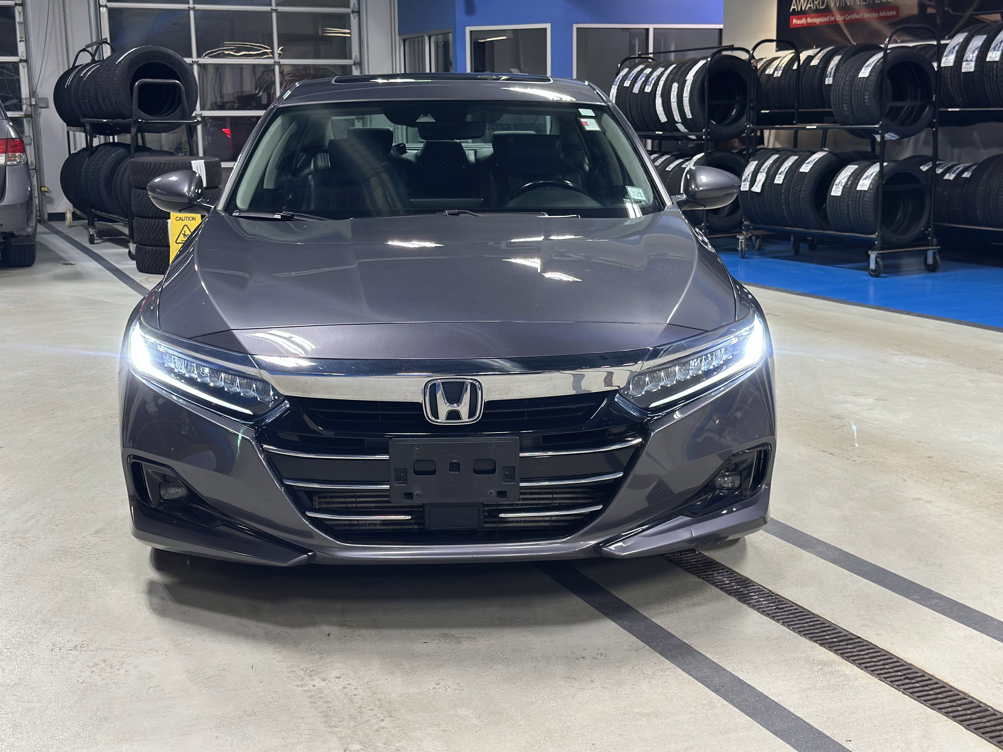 Used 2021 Honda Accord EX-L image 2
