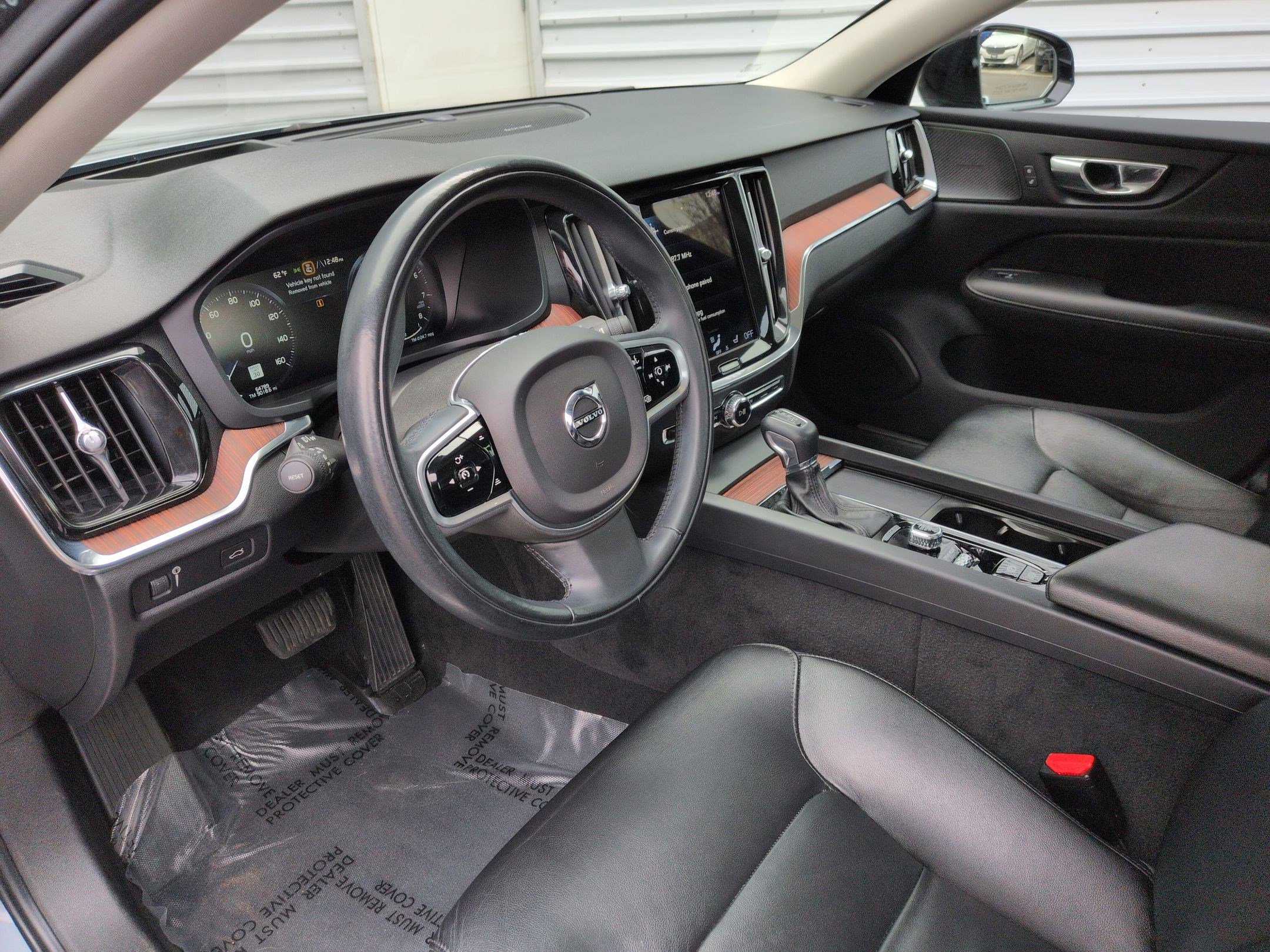 Used 2021 Volvo S60 T5 Momentum w/ Advanced Package image 14