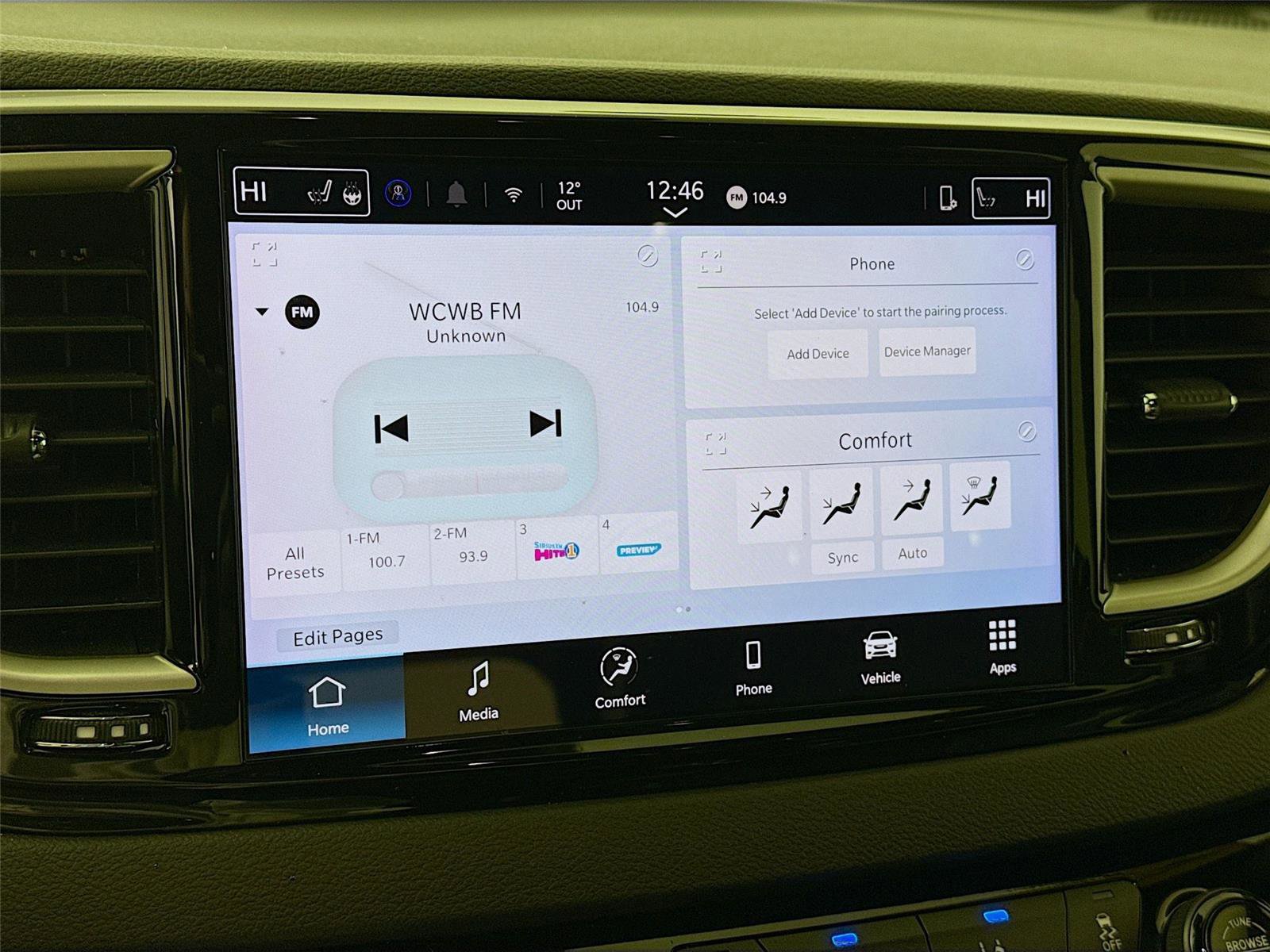 Used 2025 Chrysler Pacifica Select image 7