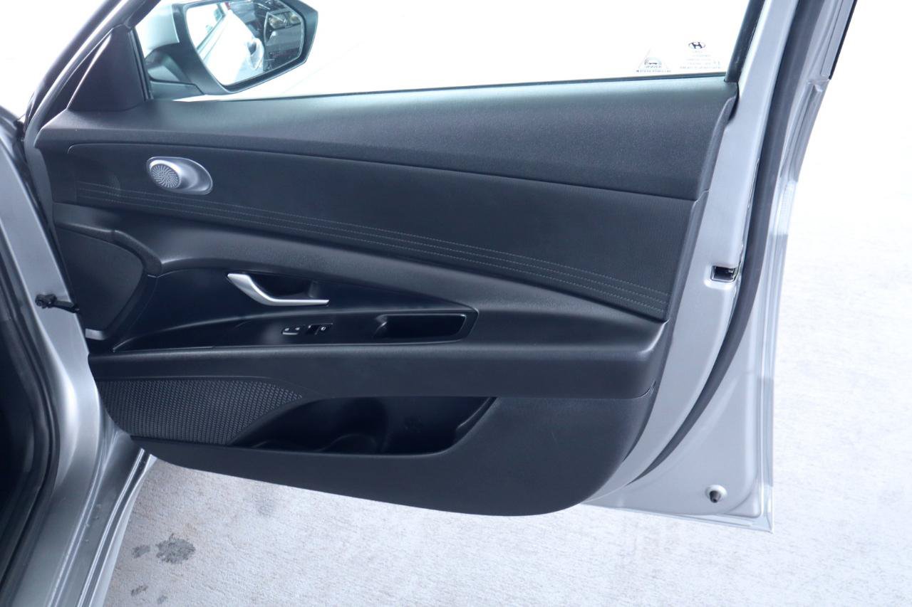Used 2023 Hyundai Elantra SEL w/ Cargo Package FWD image 36