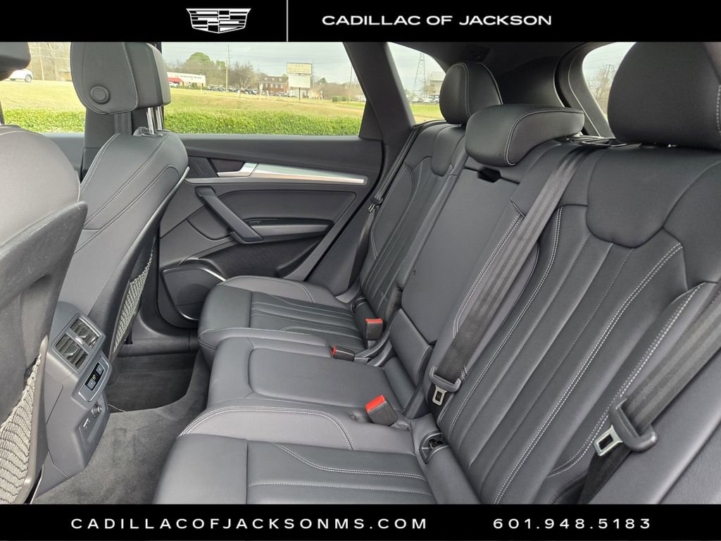 Used 2025 Audi Q5 2.0T Premium image 12