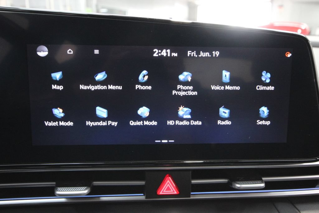 Used 2025 Hyundai Elantra SEL FWD image 18