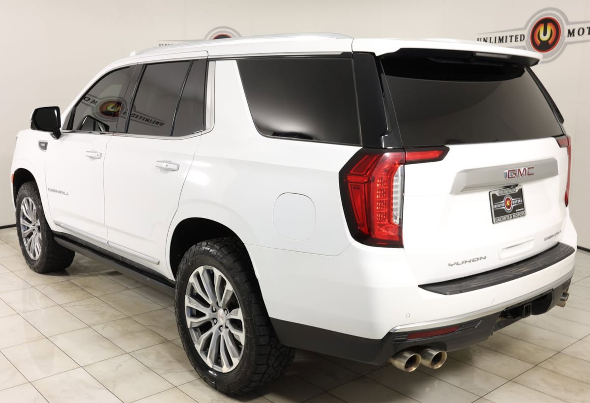 Used 2021 GMC Yukon Denali w/ Denali Premium Package AWD/4WD image 4