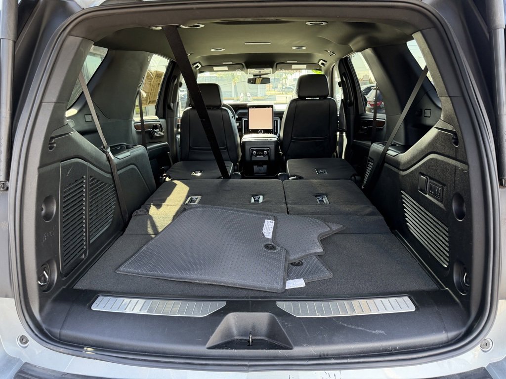 Used 2025 GMC Yukon Denali image 40