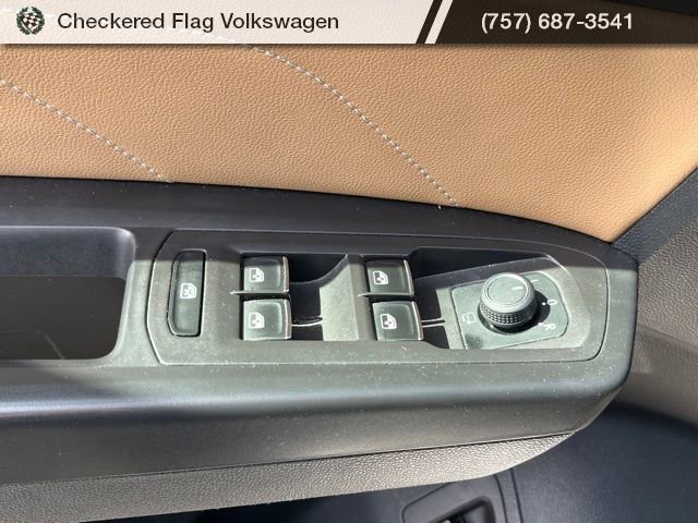 Used 2023 Volkswagen Atlas Cross Sport SEL Premium R-Line image 17