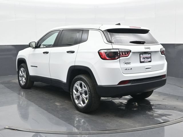 Used 2025 Jeep Compass Sport AWD/4WD image 2