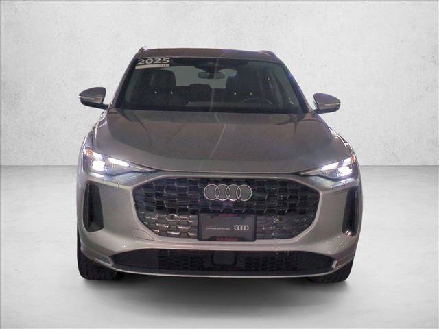 Certified 2025 Audi Q5 Premium w/ Convenience Package image 2