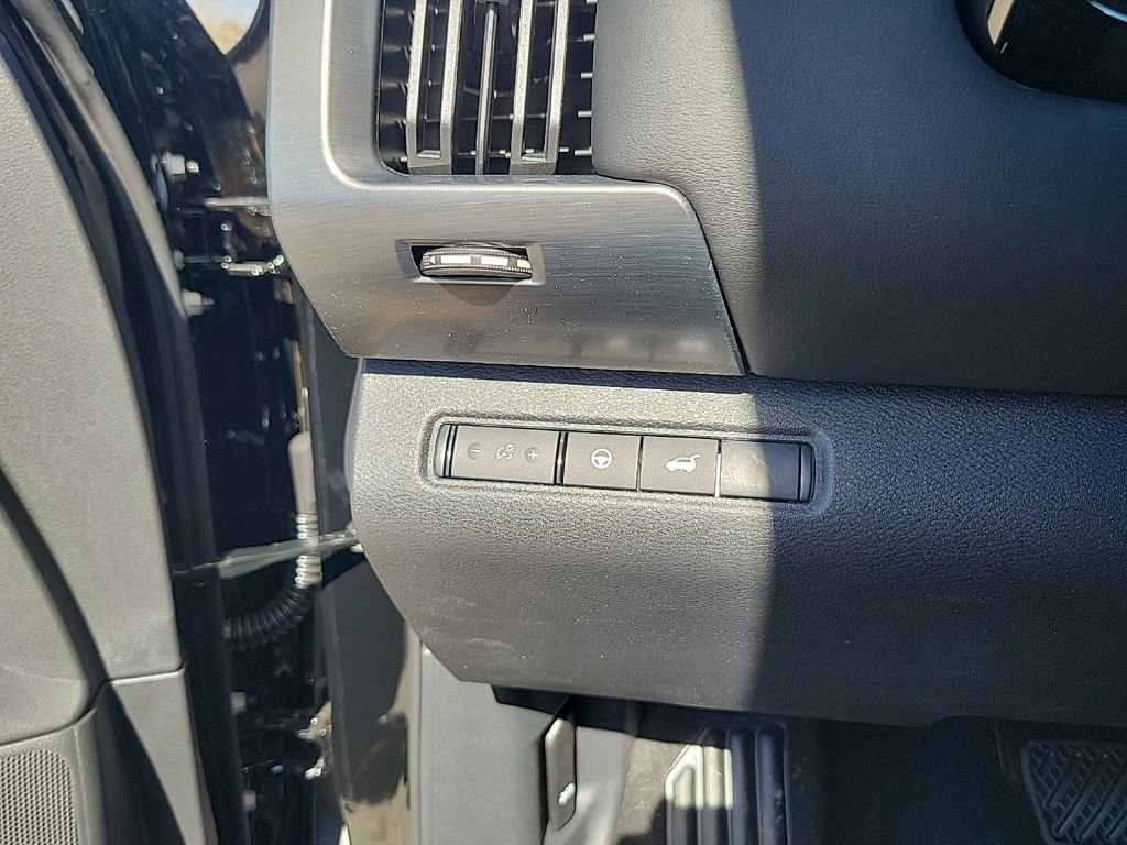 New 2026 Nissan Pathfinder SL FWD image 21