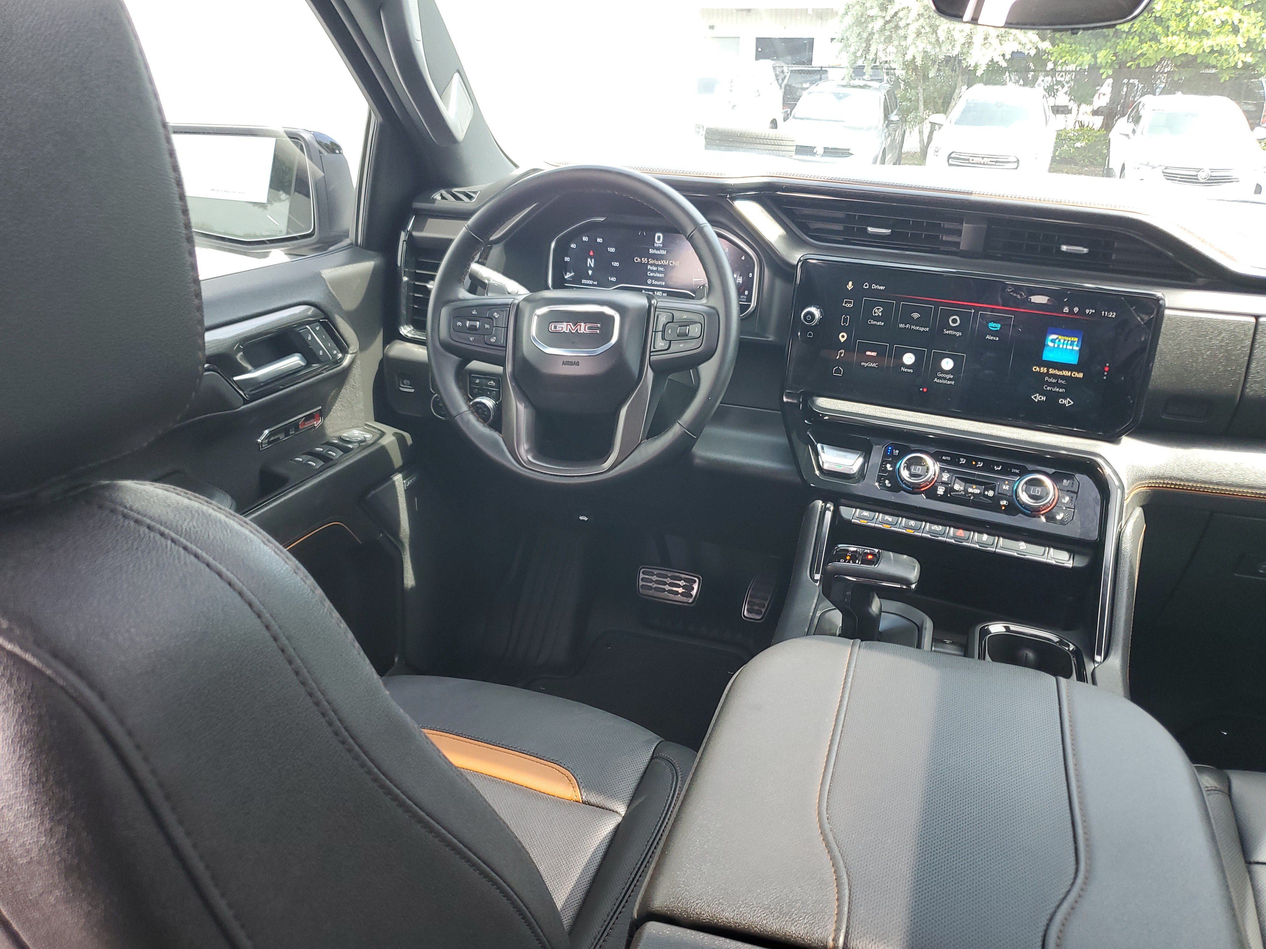 Used 2025 GMC Sierra 1500 AT4 w/ AT4 Premium Package AWD/4WD image 15