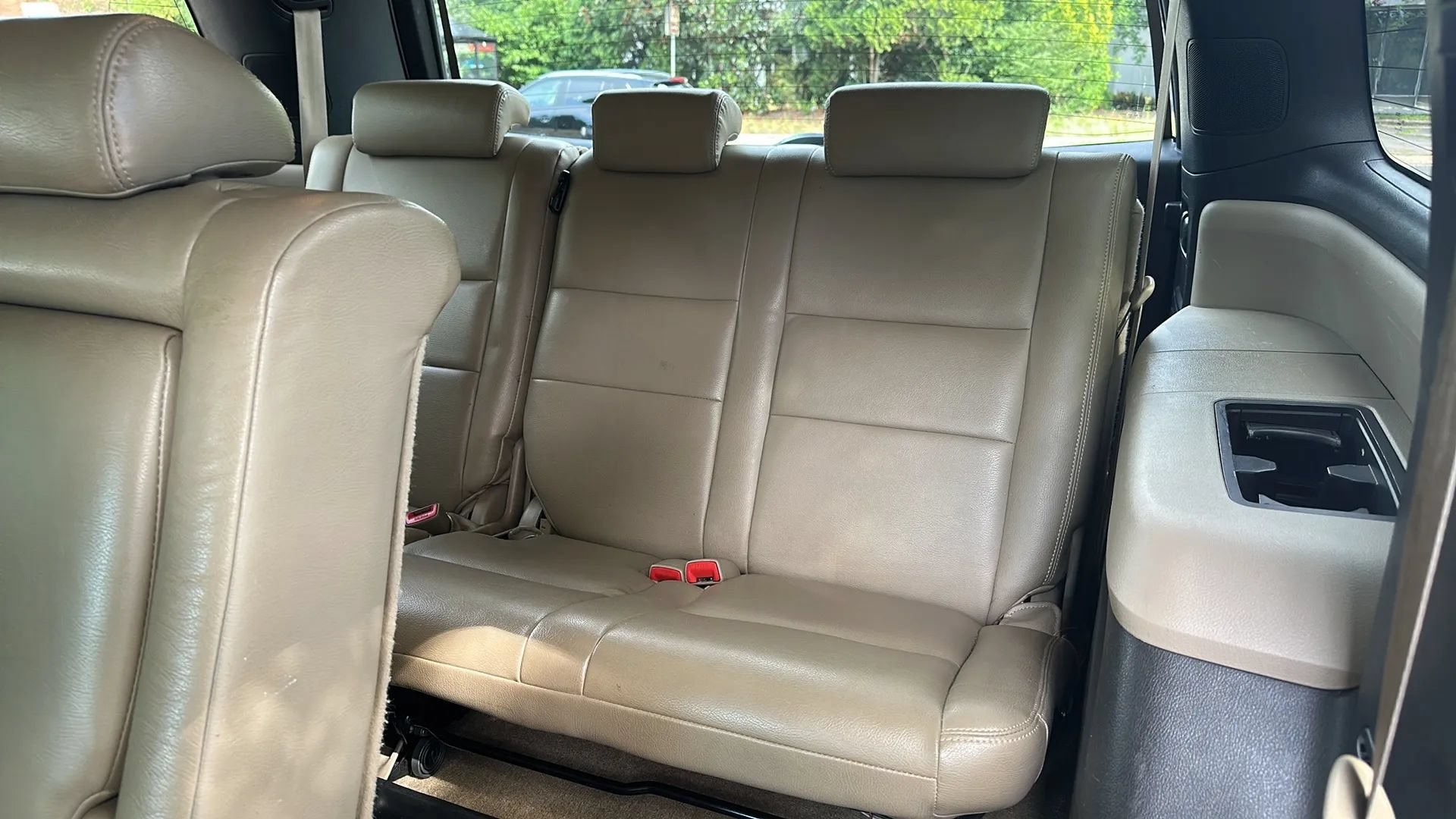 Used 2011 Toyota Sequoia SR5 AWD/4WD image 18