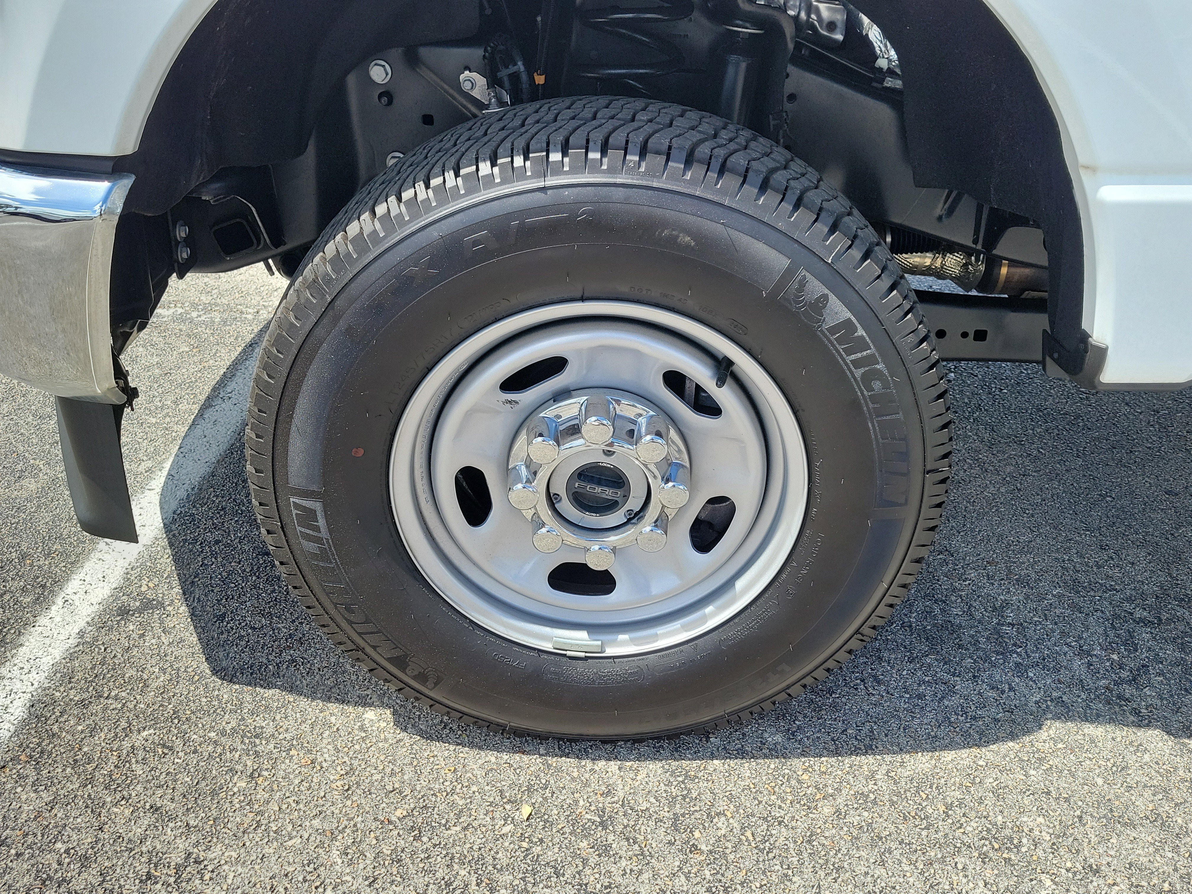 Certified 2024 Ford F250 XL w/ FX4 Off-Road Package image 5