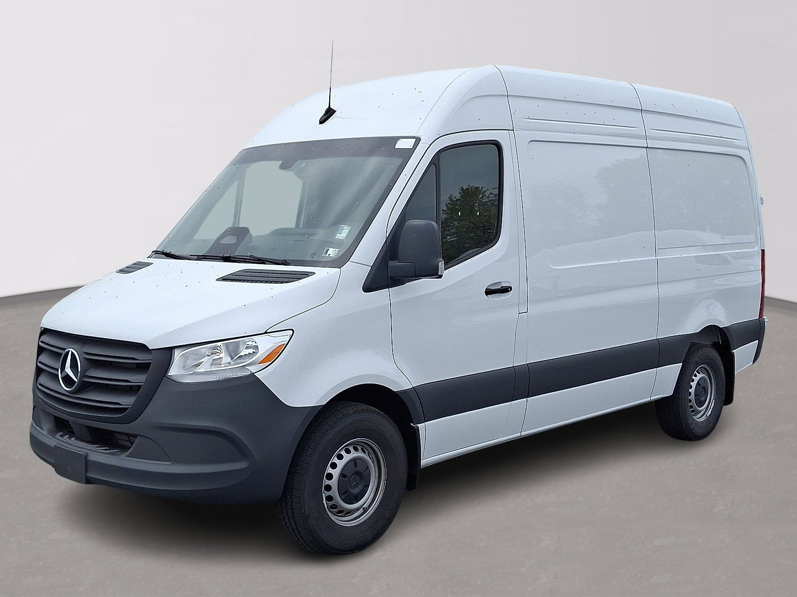 Used 2025 Mercedes-Benz Sprinter 2500 image 1