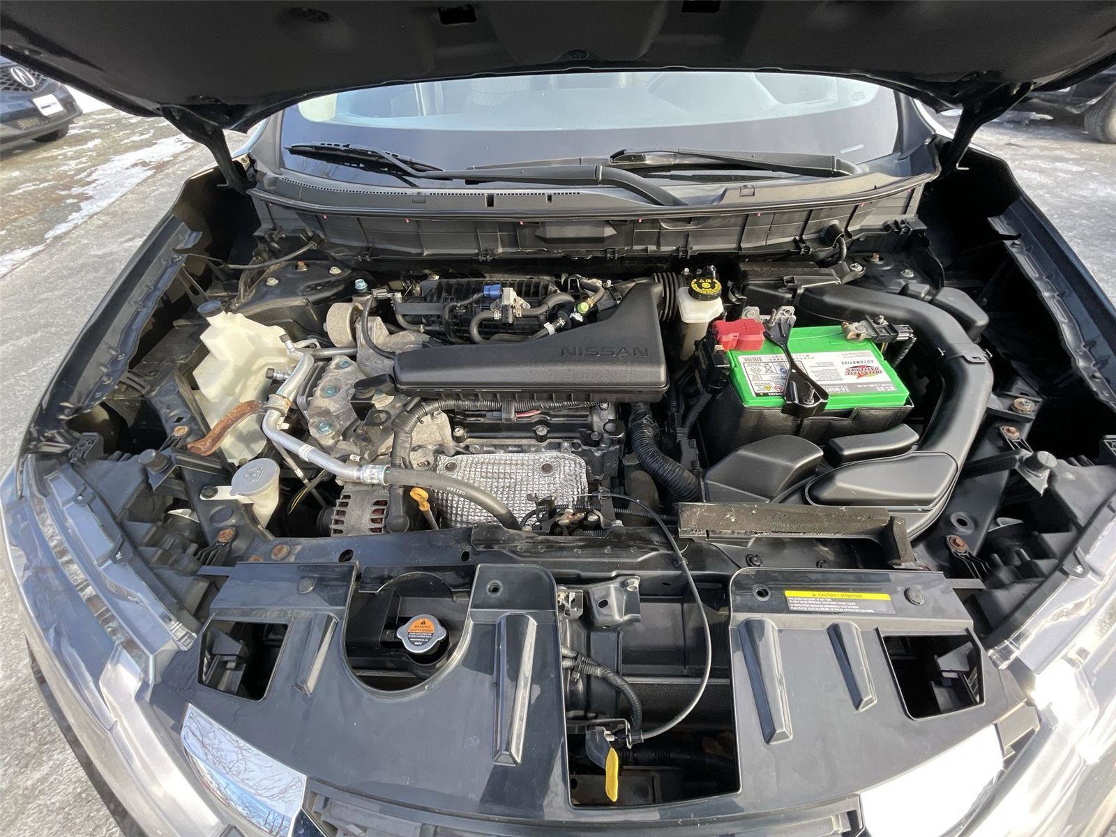 Used 2018 Nissan Rogue SV w/ Premium Package image 11